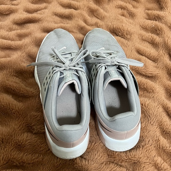 Nike Air Max Bella Training - Picture 2 of 5